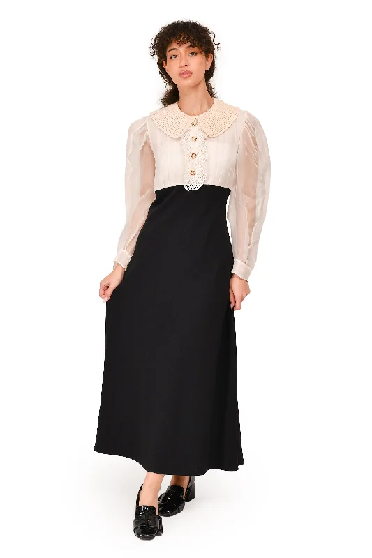 Miu Miu 2021 Black/White Crochet Peter Pan Collared Pearl Detail Dress Size 42