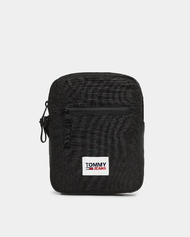 Tommy Jeans Urban Essentials Reporter Side Bag Black Stylish High-Rise Mom Jeans